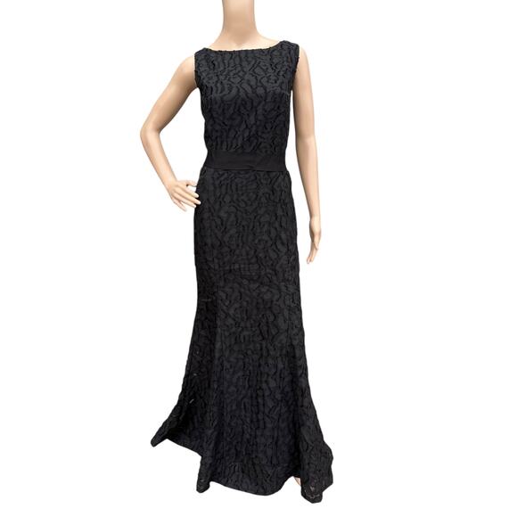 St. John 10 Black Lace Maxi Dress Godet Mermaid Evening Gown Boat Neck - Picture 12 of 12